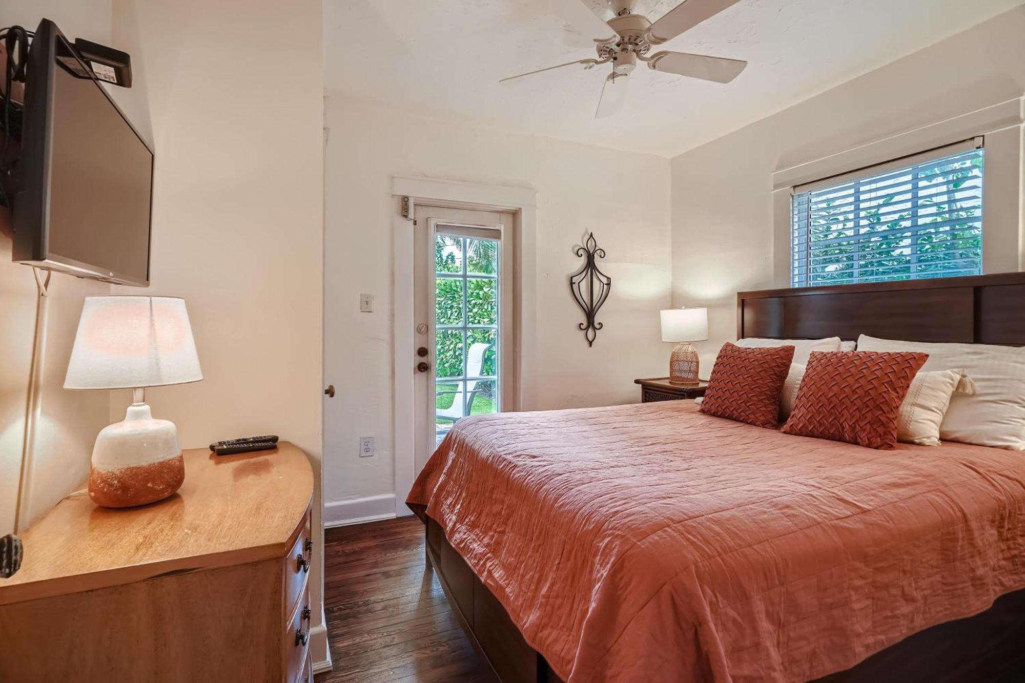 웨스트 팜 비치 Casa Blanca 2Bd 2Ba Private Pool And Parking 빌라 외부 사진
